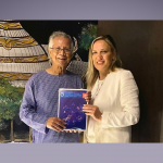 Şafak Müderrisgil TGMP Grameen Mikrofinans Etki Analizi Raporunu Muhammad Yunus'a Takdim Etti!